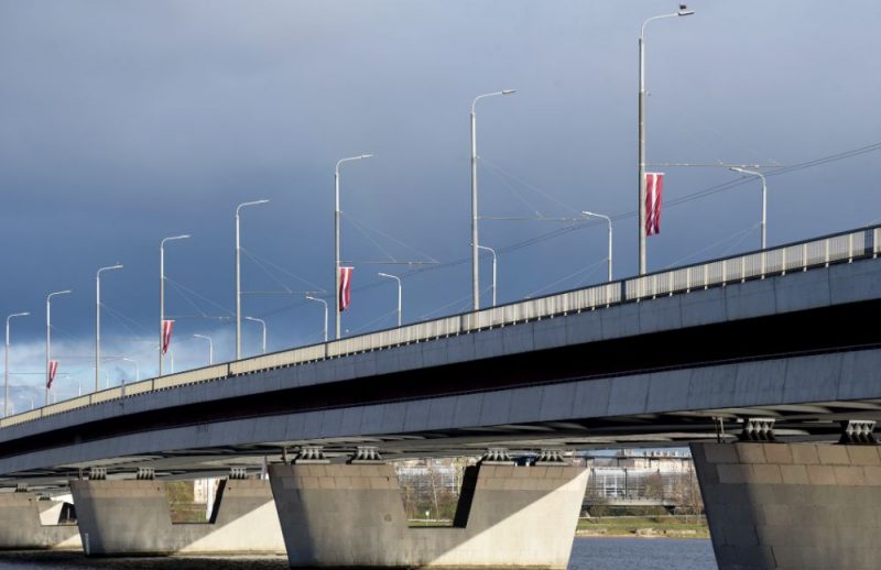 Возобновится ремонт Островного моста - изменения в движении транспорта