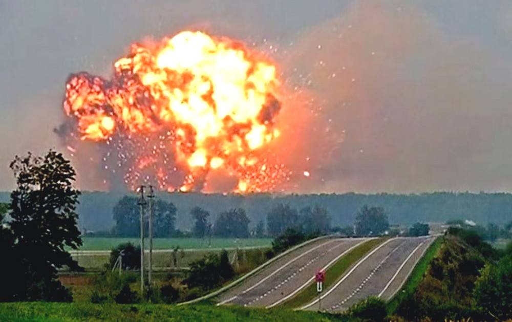 Болгария обвиняет Россию во взрывах оружейных складов. Что известно? Болгария обвиняет Россию во взрывах оружейных складов. Что известно?