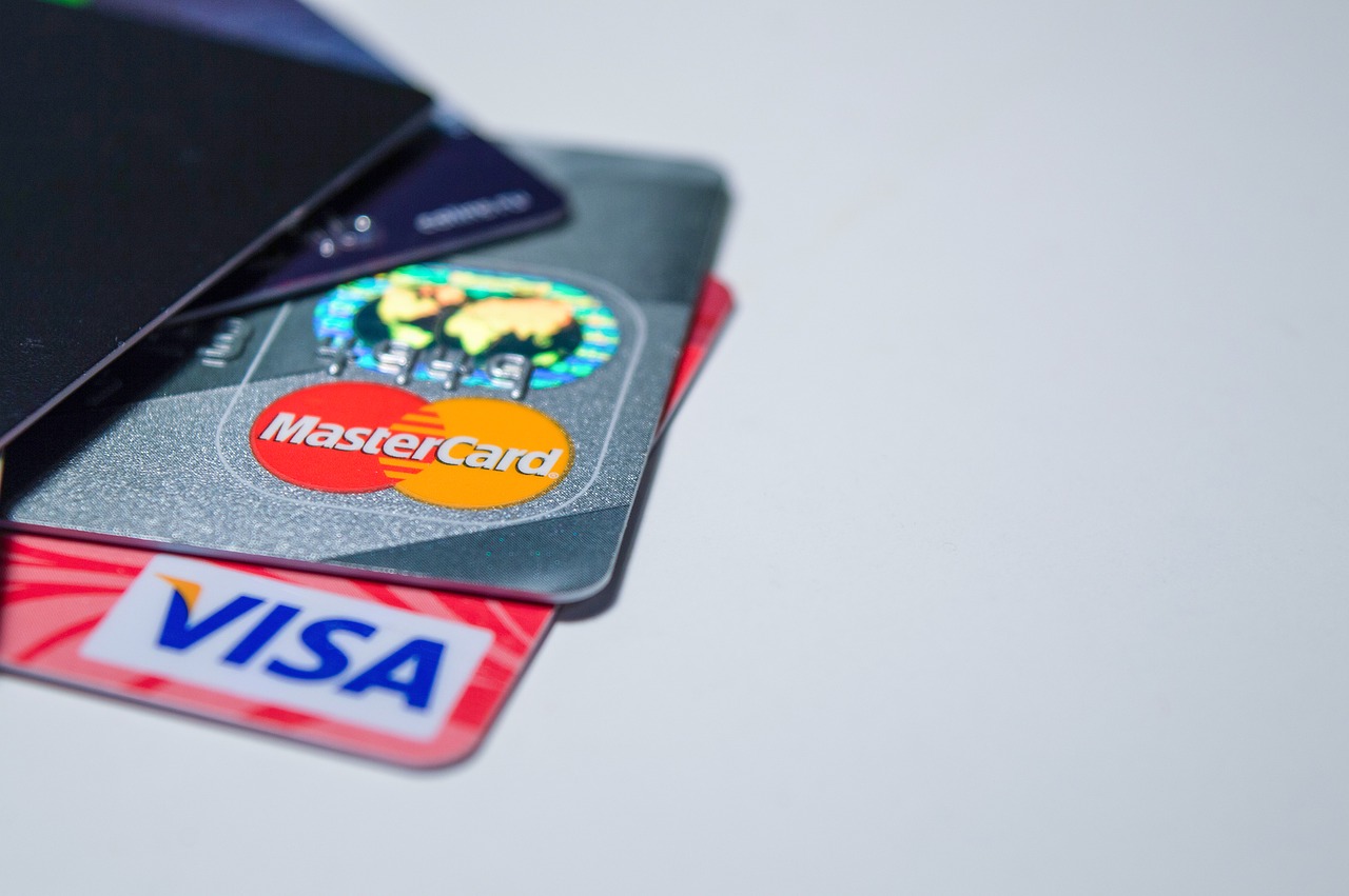 Mastercard и Visa запретили использовать свои карты на сайте Pornhub