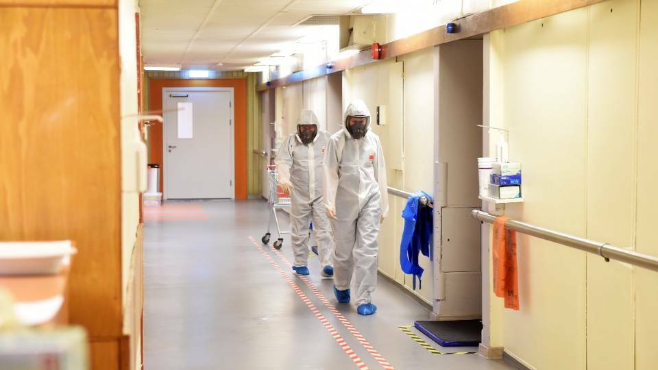Количество госпитализированных с  "Covid-19" увеличивается