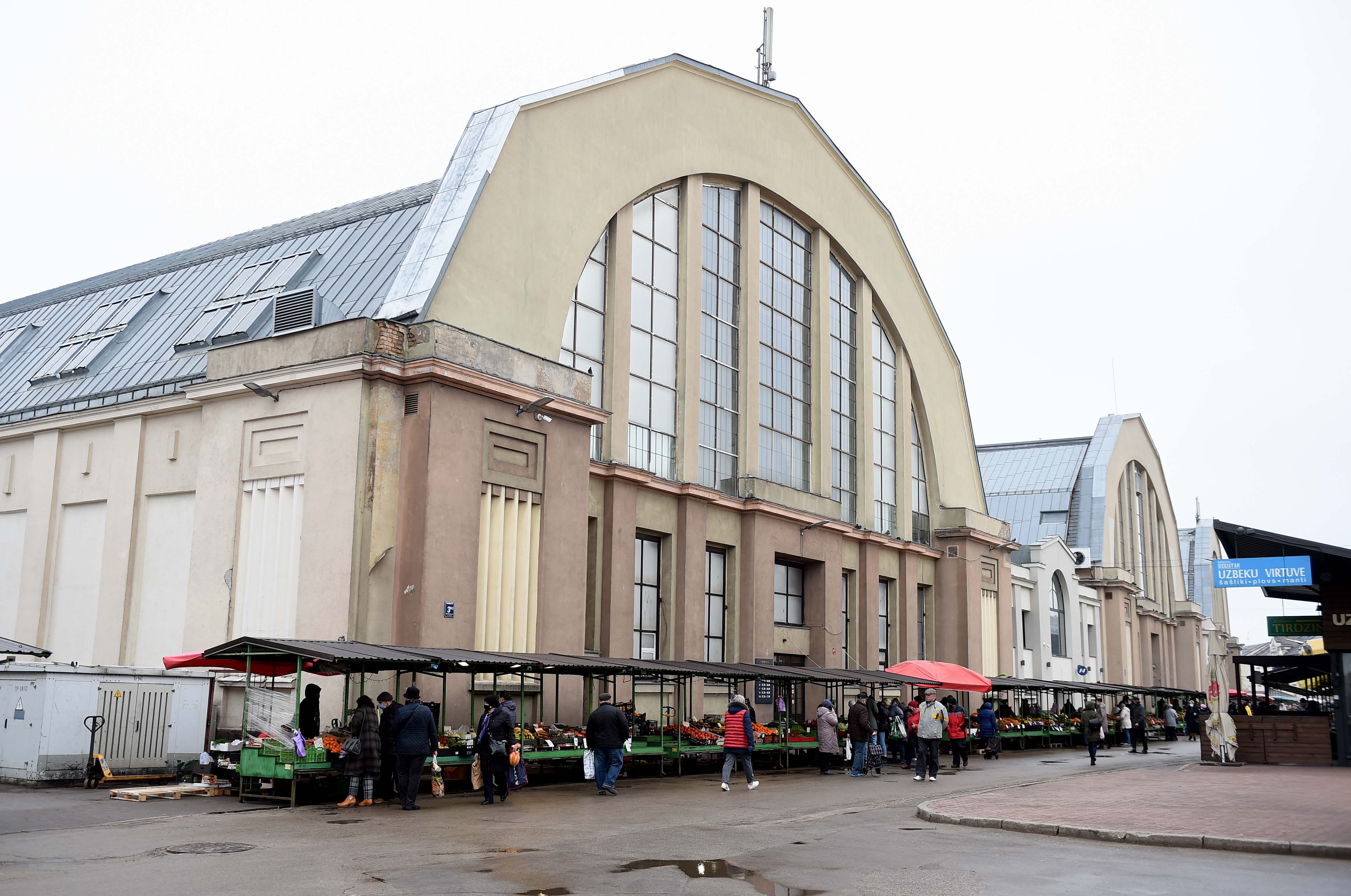 Lēmums RCT Piena paviljonā pārdot rūpniecības preces neatbilst izpratnei par mūsdienīgu tirgu