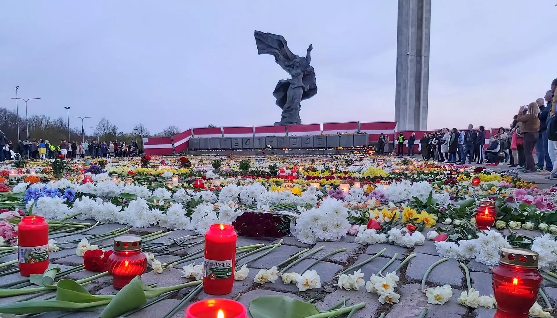 Трактор раздора, проблемы с депозитами и другие новости среды, 11.05