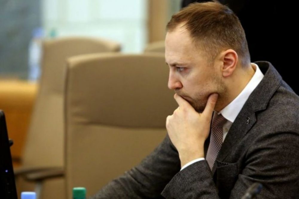 "Республика" раздора. Основатели партии разругались из-за смартфона