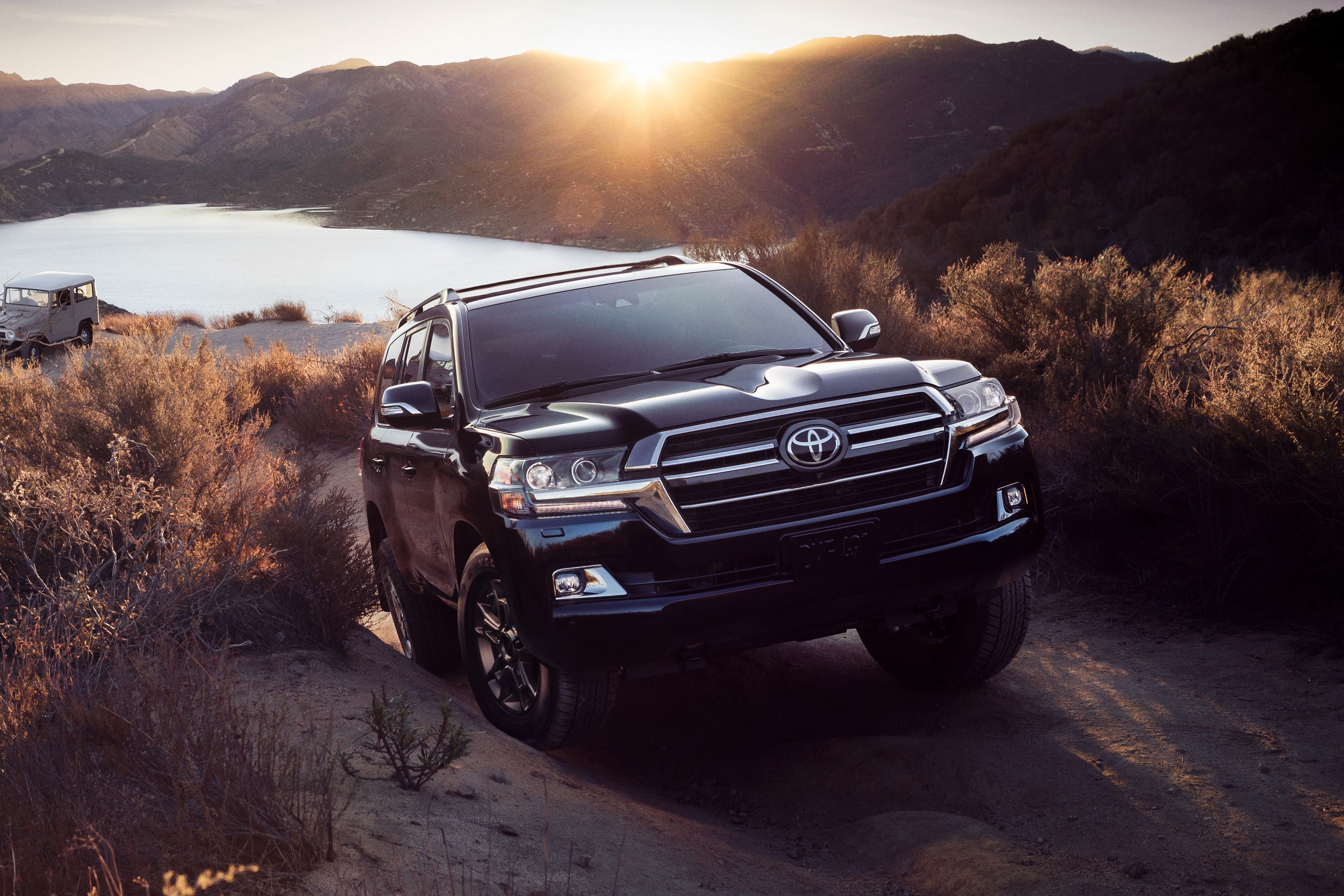 Премьера Land Cruiser состоится на полгода раньше чем планировалось