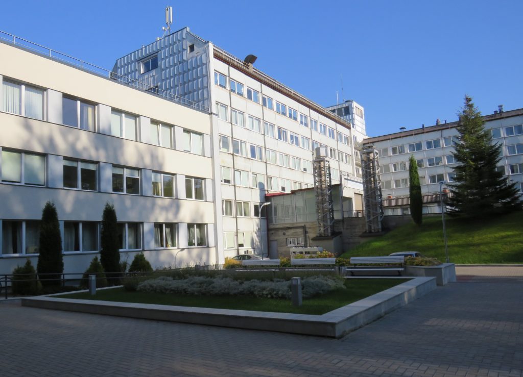 Видземская больница с понедельника начнет прием пациентов с Covid-19