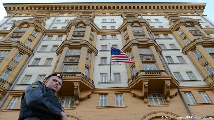 Нон грата: Россия выслала 10 сотрудников посольства США