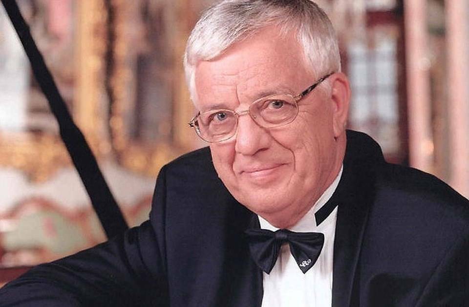 Раймонд Паулс: "Болею... Лежу дома. Возраст всё же" Раймонд Паулс: "Болею... Лежу дома. Возраст всё же"