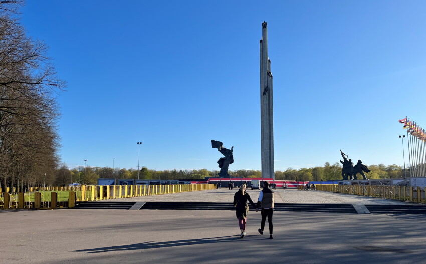 Состоится шествие за снос памятника в Парке Победы и лишение гражданства, и высылку нелояльных из Латвии Состоится шествие за снос памятника в Парке Победы и лишение гражданства, и высылку нелояльных из Латвии