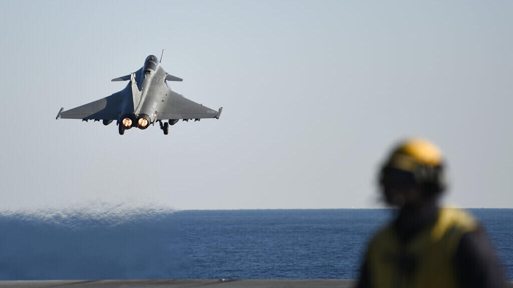 Lielvārdes bāzē ieradīsies divi Francijas iznīcinātāji "Rafale" Lielvārdes bāzē ieradīsies divi Francijas iznīcinātāji "Rafale"