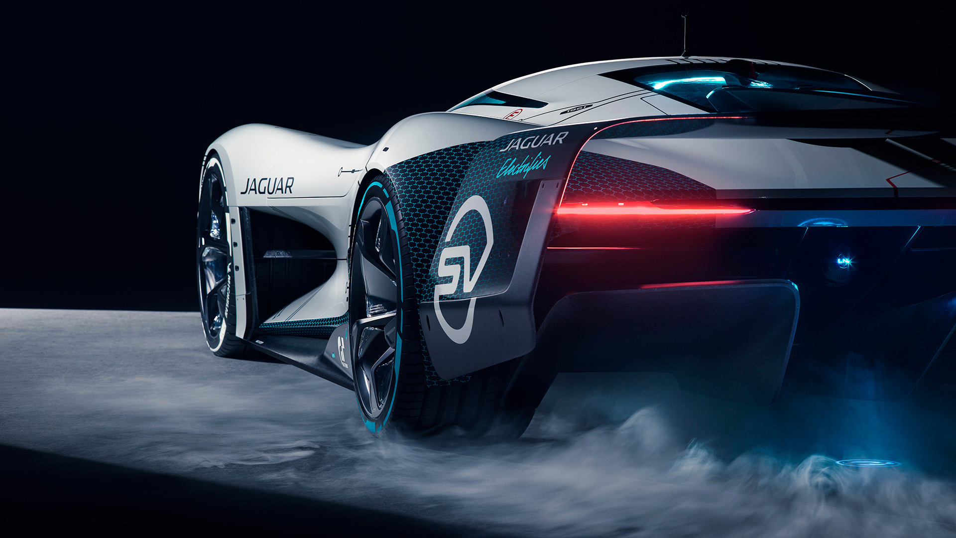 Виртуальный гоночный электрокар Vision GT SV от Jaguar: 1.6 секунды до сотни