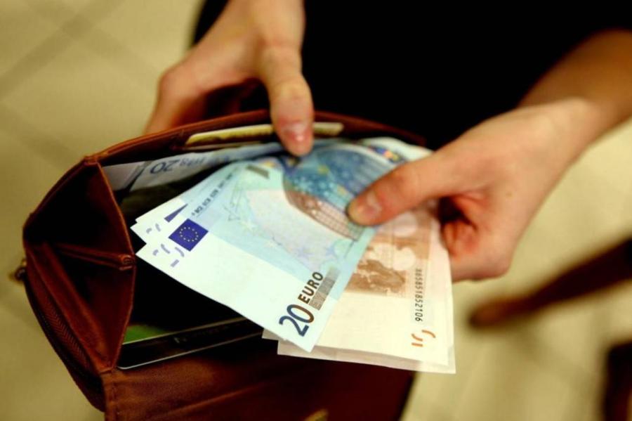 Невероятно, но факт. За 10 лет зарплаты в Латвии выросли аж на 104 %