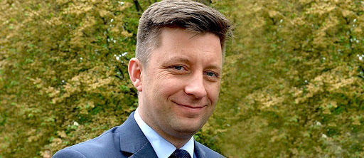 Скандал с утечкой электронной почты охватил политическую элиту Польши Скандал с утечкой электронной почты охватил политическую элиту Польши
