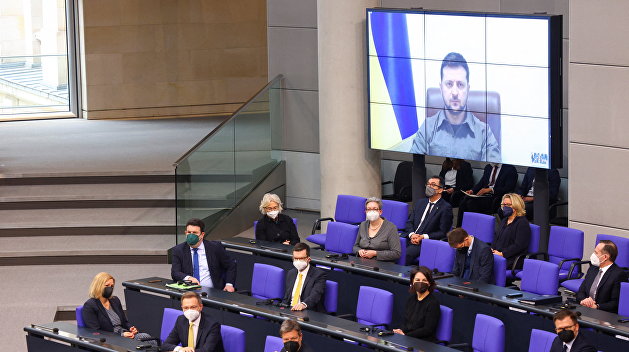 "Вы будто снова за стеной": Зеленский обратился к Бундестагу