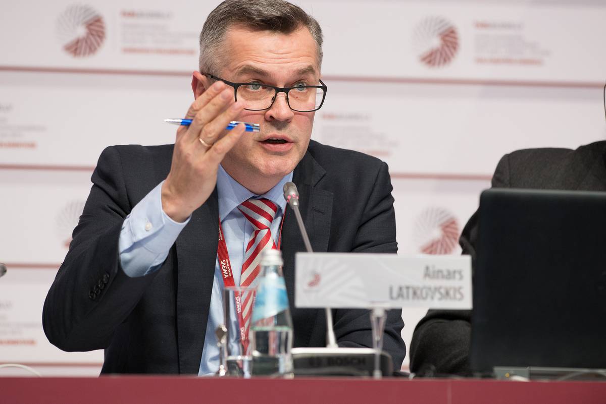 "Новое единство": ответственность за новую волну пандемии на тех, кто против вакцинации