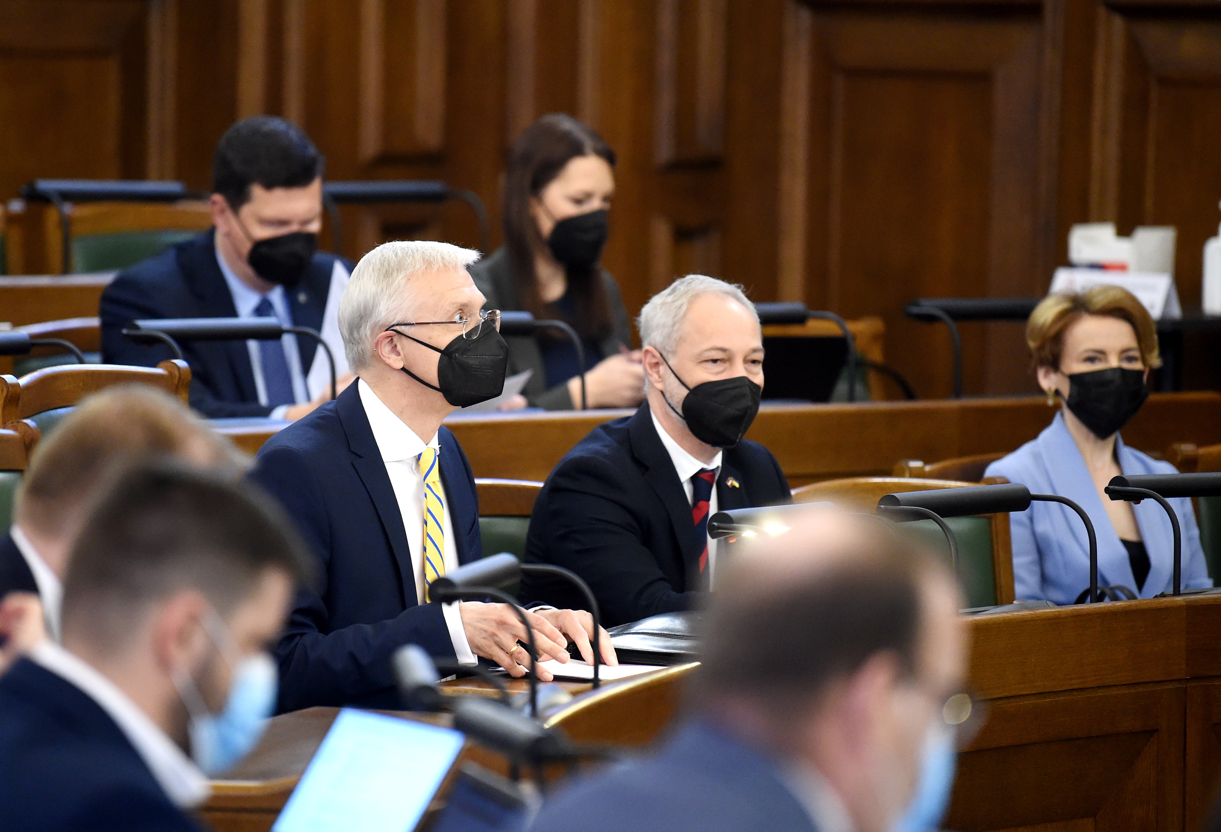 Политолог: как Кариньш партии по углам развел