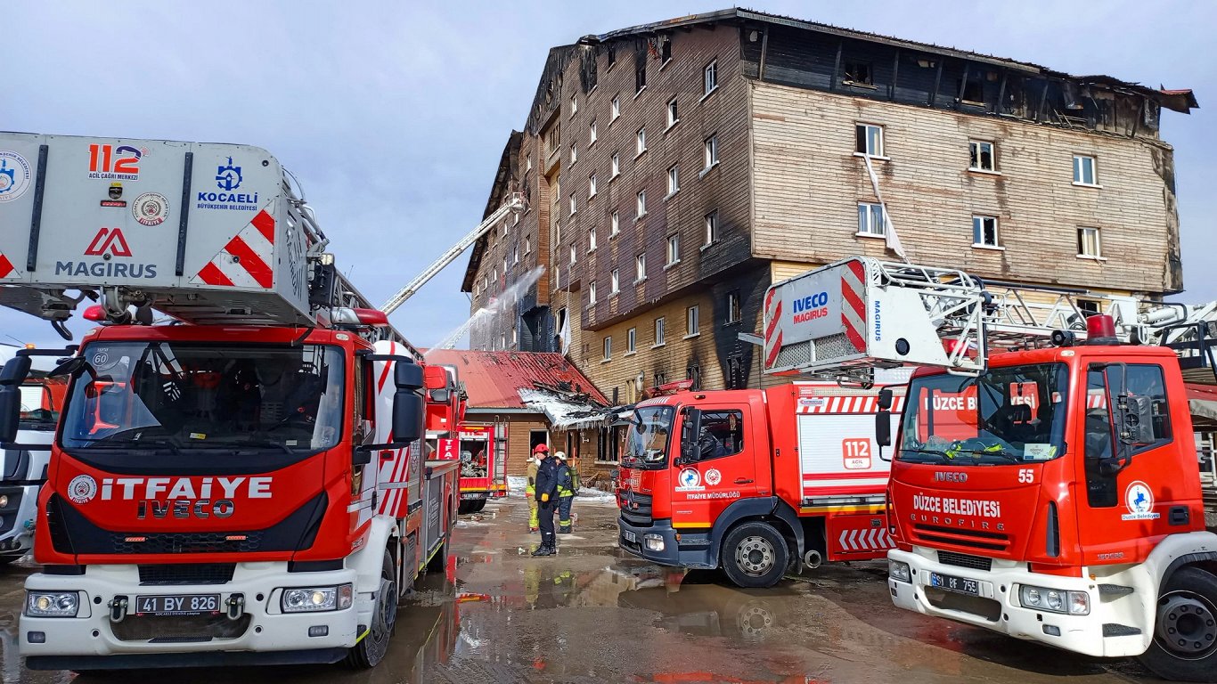 У МИД нет информации о пострадавших в пожаре в Турции латвийцах