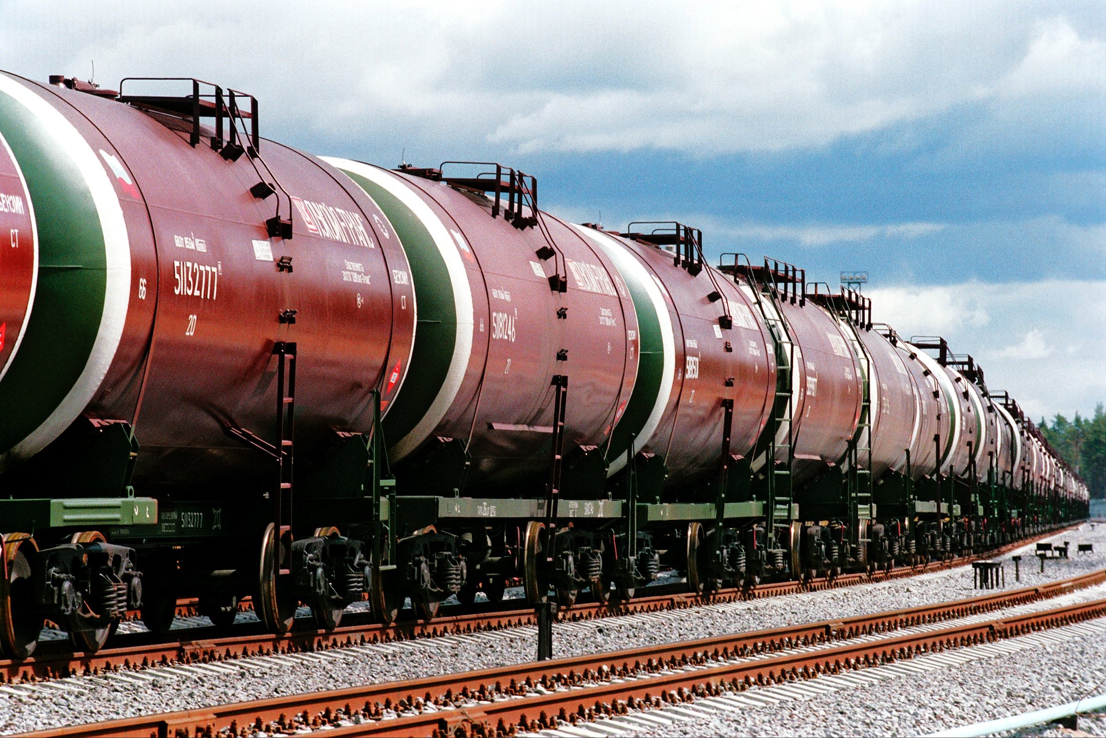 Япония обсуждает с США и ЕС эмбарго на ввоз нефти из России Япония обсуждает с США и ЕС эмбарго на ввоз нефти из России