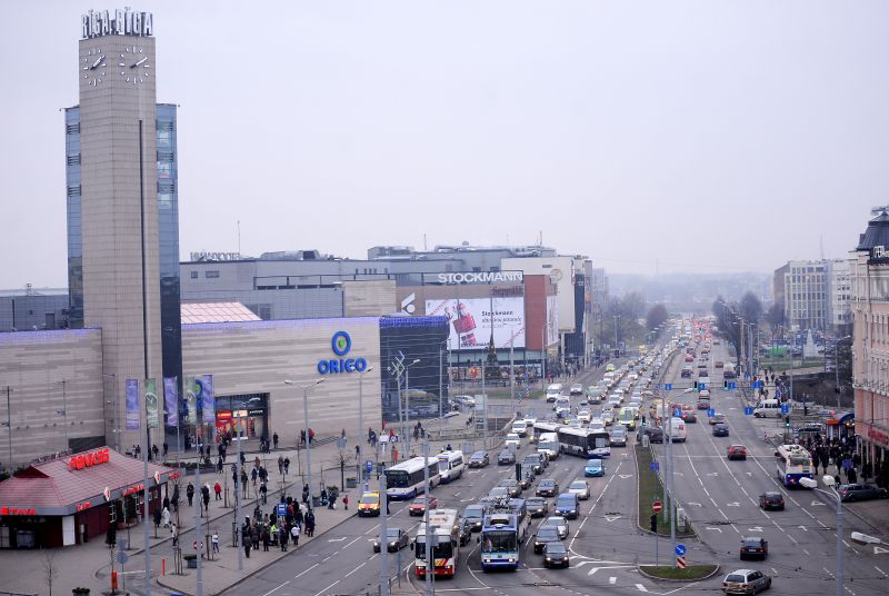 Latvijā trūkst koordinētas politikas klimata mērķu sasniegšanai transportā