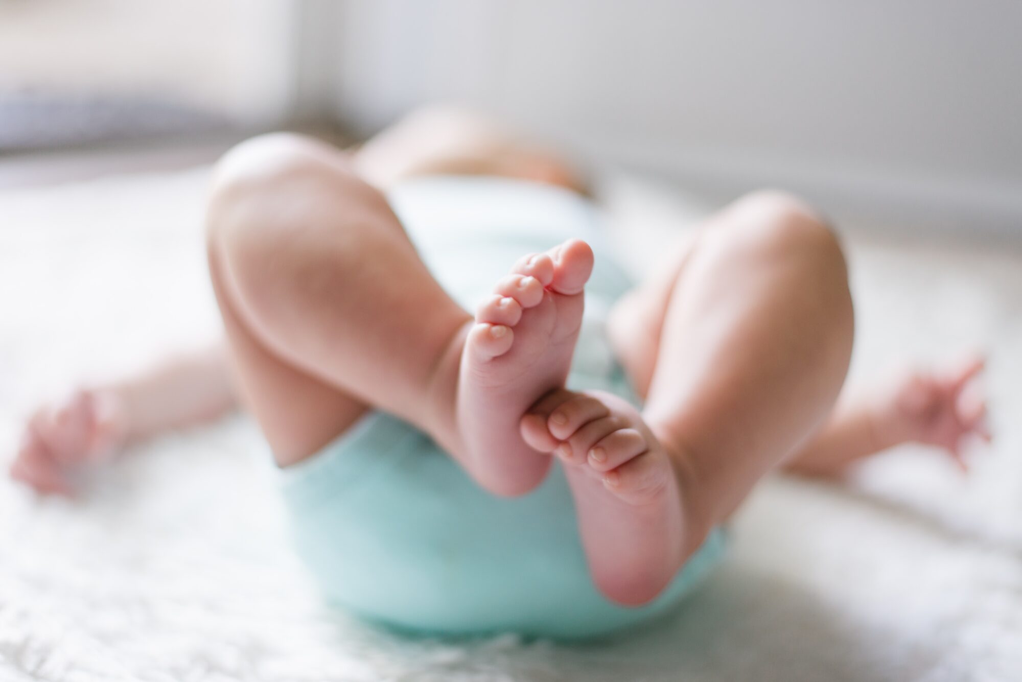 Latvijā reģistrēto jaundzimušo skaits saglabājās pagājušā gada līmenī
