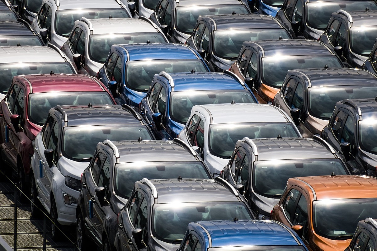 Продажи новых автомобилей в 2020 году в Латвии рухнули на 25,3%