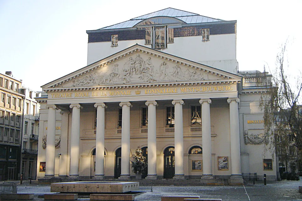 Суд Бельгии отменил решение правительства закрыть театры и кино