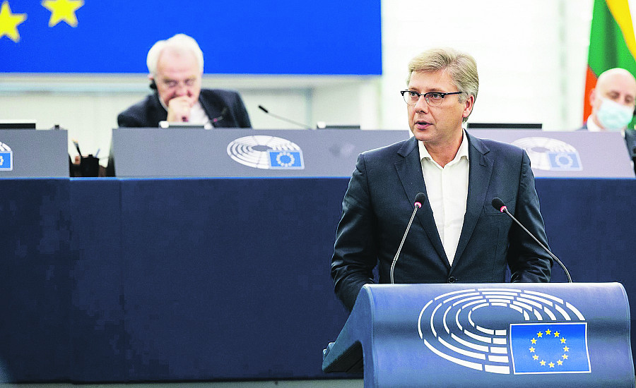 В Европарламенте состоится голосование об отмене депутатской неприкосновенности Ушакова