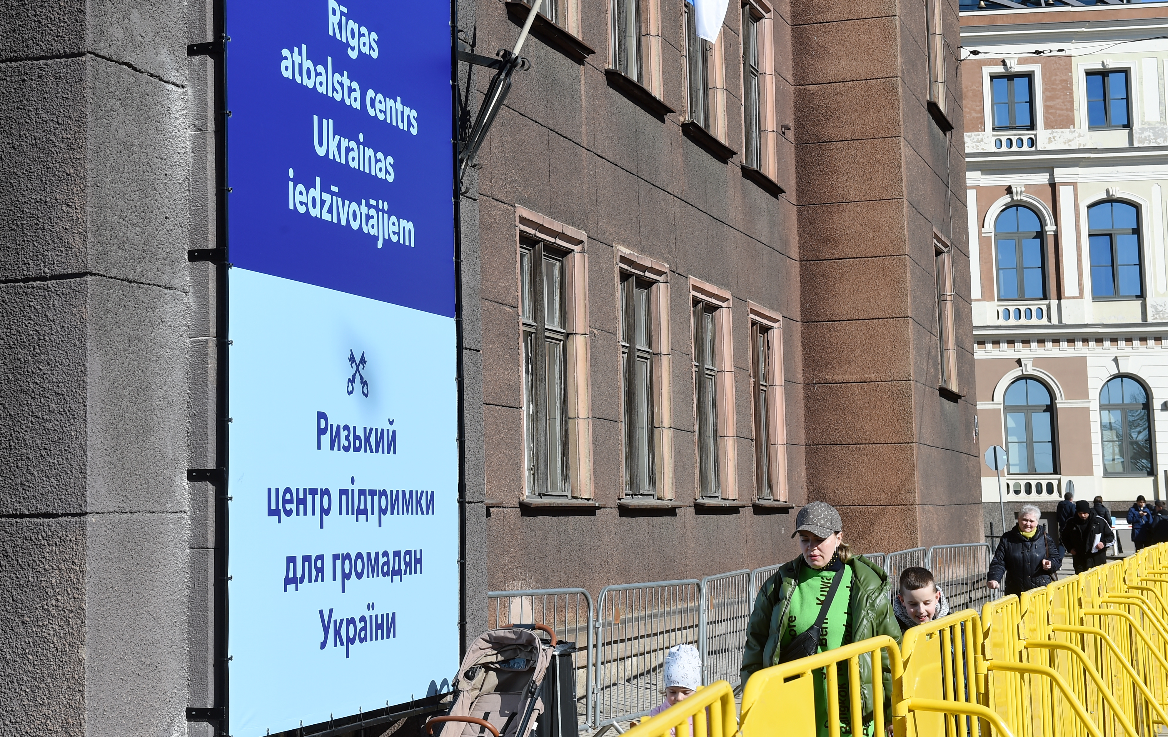 Украинских беженцев поселят в социальном доме на улице Унияс