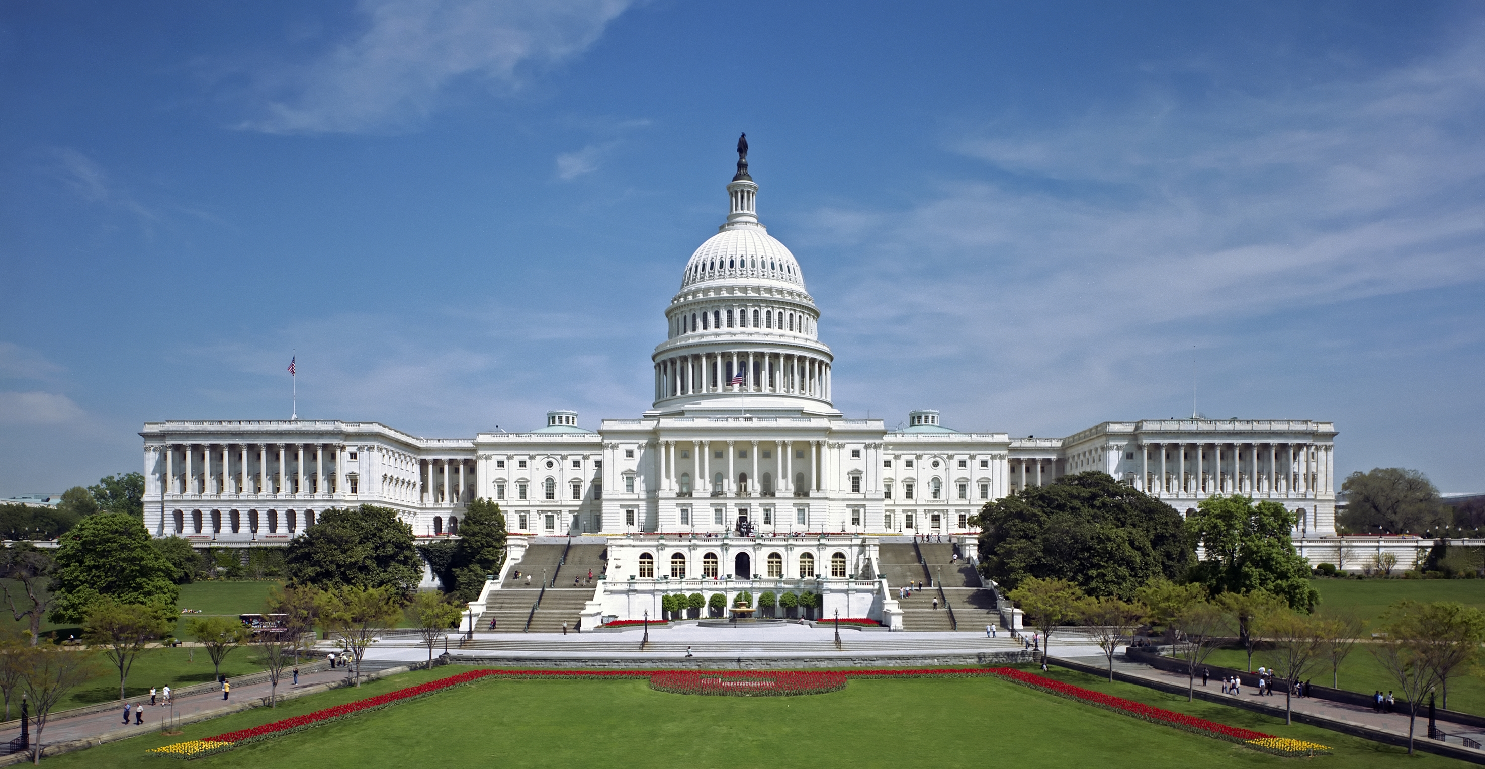 В США приняли бюджет c новыми санкциями против России