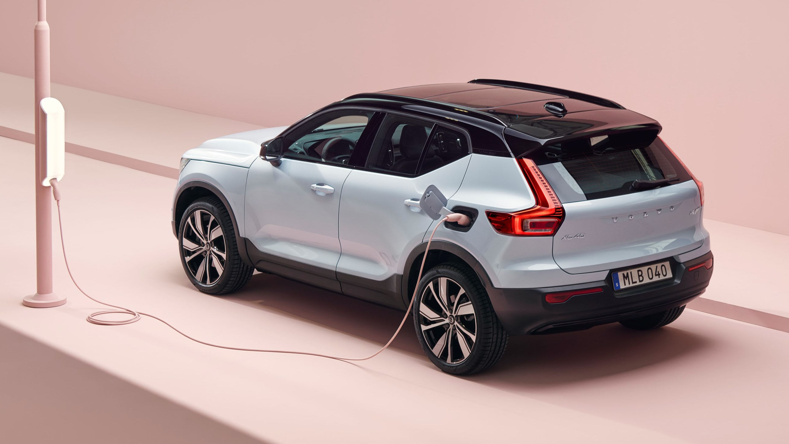 Известно дата появление на рынке абсолютного нового электрокара от Volvo