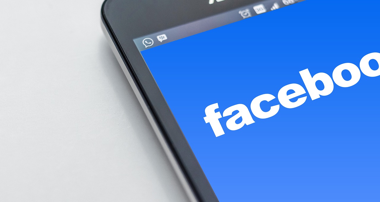 Facebook назвал иски властей США «пересмотром истории»