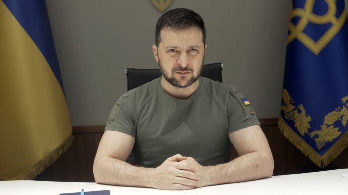Зеленский заявил о намерении Украины вернуть все территории