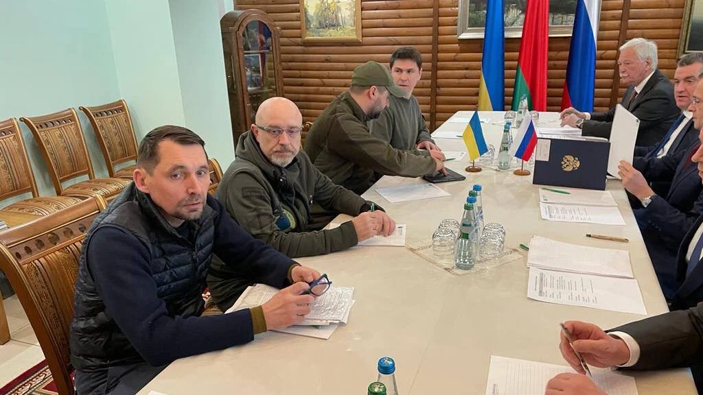 Третий раунд переговоров между Украиной и РФ может состояться 5 или 6 марта Третий раунд переговоров между Украиной и РФ может состояться 5 или 6 марта
