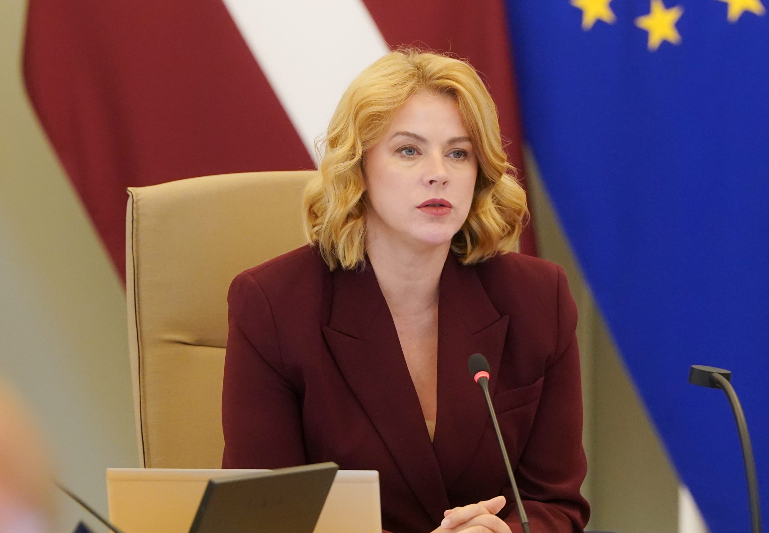 Siliņa: Pie "Progresīvajiem" iešu runāt, nevis karot