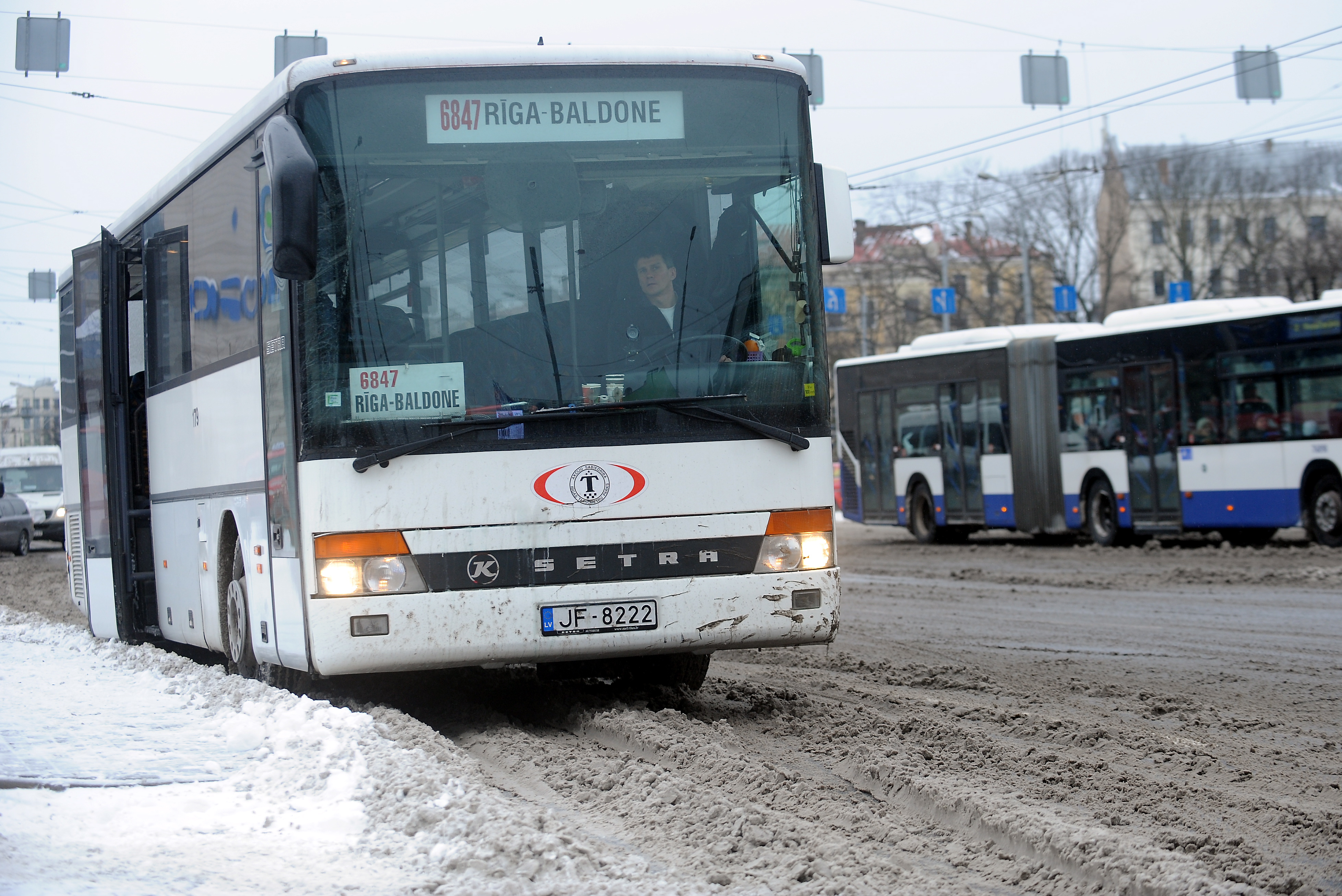 Ziemassvētku un Jaunā gada brīvdienās gaidāmas izmaiņas gandrīz 600 reģionālo autobusu maršrutos Ziemassvētku un Jaunā gada brīvdienās gaidāmas izmaiņas gandrīz 600 reģionālo autobusu maršrutos