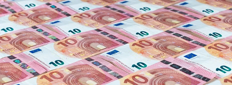 Спецслужбы выбили повышение зарплат у депутатов Спецслужбы выбили повышение зарплат у депутатов