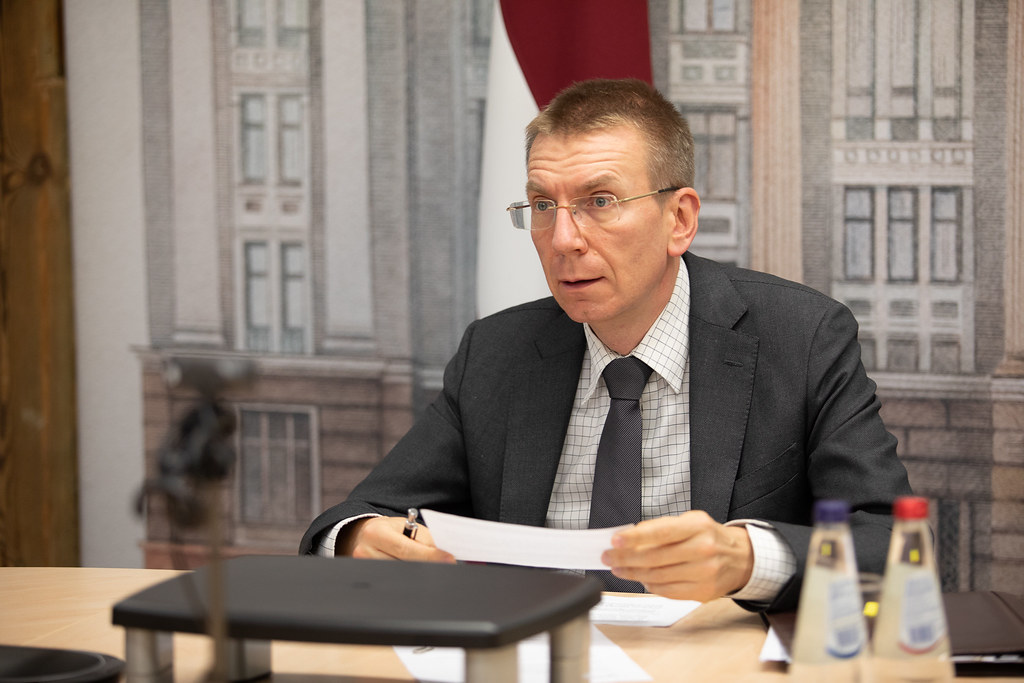 Президент отреагировал на желание России изменить морские границы