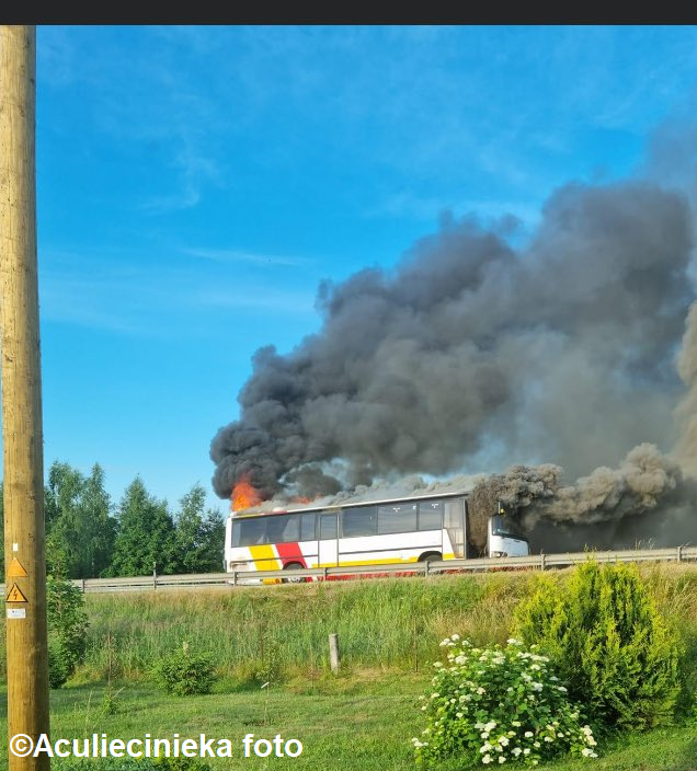 У Саласпилса на Даугавпилсском шоссе загорелся пассажирский автобус