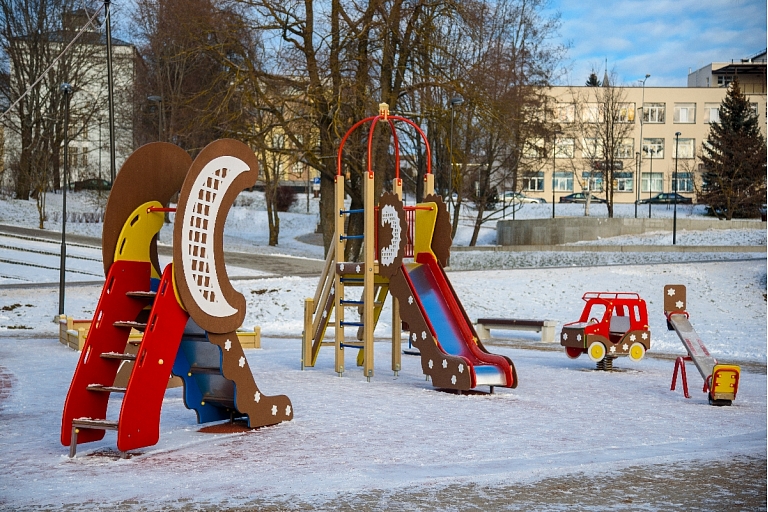 Должников по алиментам хотят отправить на принудительные работы