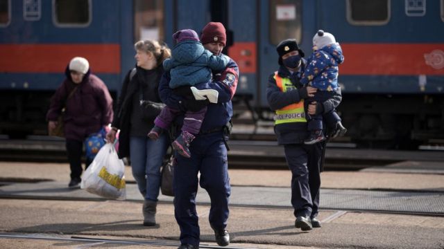 Эстония приняла 30 000 беженцев с Украины Эстония приняла 30 000 беженцев с Украины