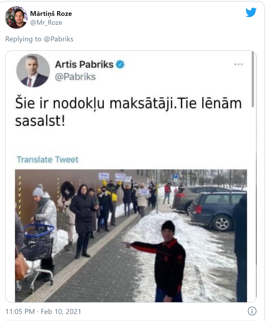 Министр обороны Латвии стал Twitter-мемом Министр обороны Латвии стал Twitter-мемом