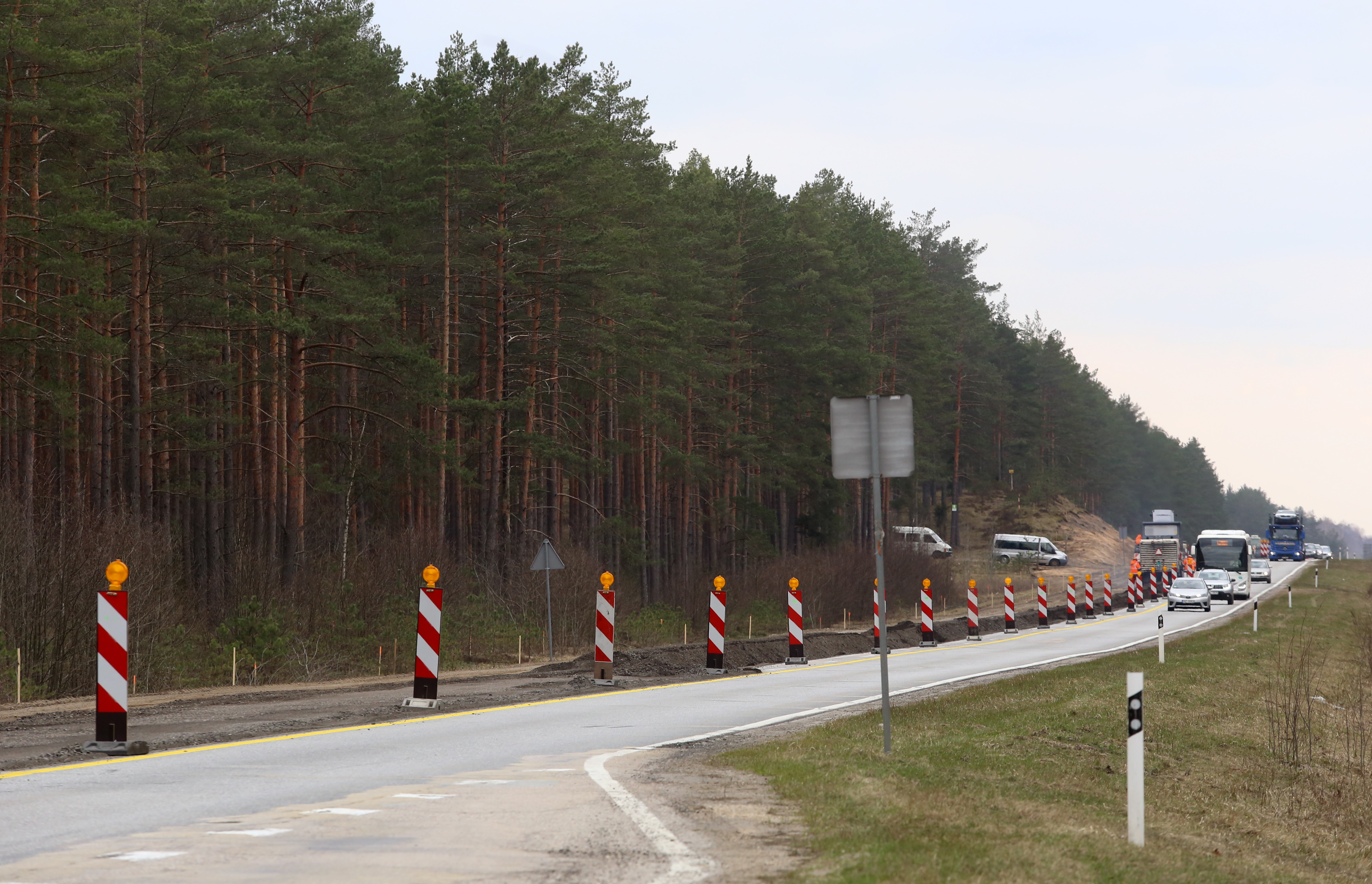 Autovadītājiem jārēķinās ar virkni remontdarbu dēļ ieviestu satiksmes ierobežojumu