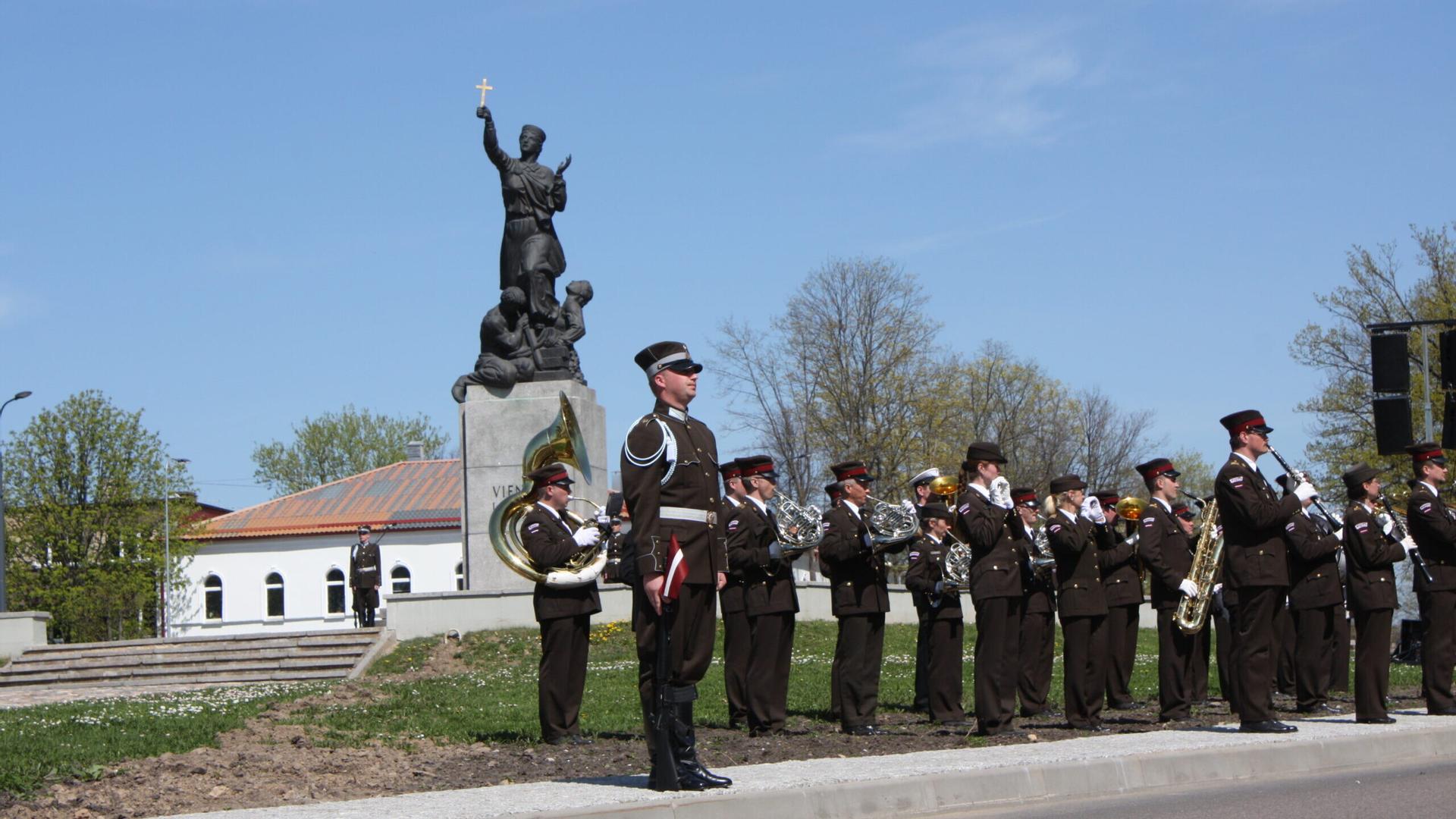 4 мая в Резекне пройдет военный парад и другие мероприятия 4 мая в Резекне пройдет военный парад и другие мероприятия