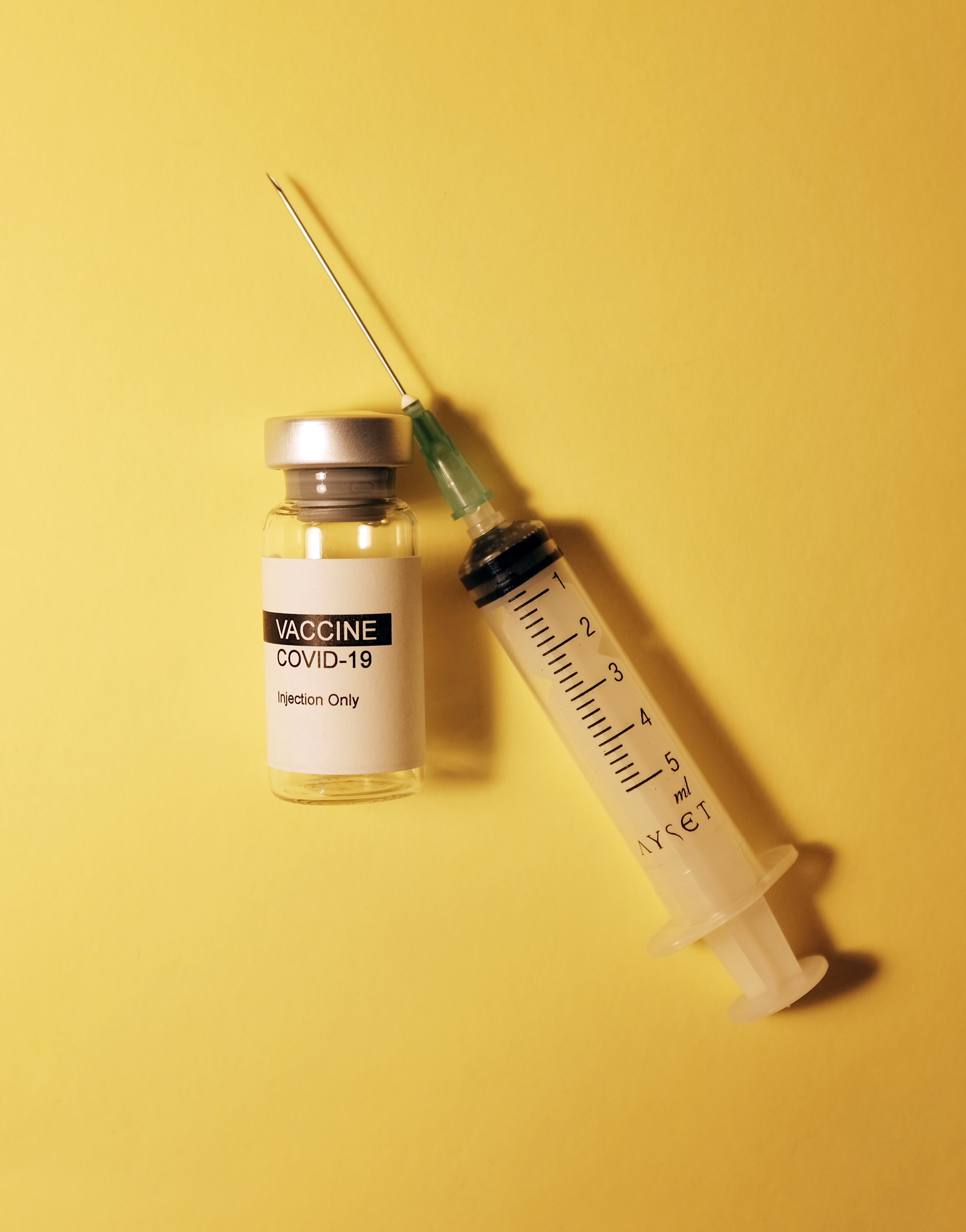 "Pfizer" un "BioNTech" vienojas ar ES par vēl 200 miljoniem vakcīnas devu