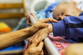 Государство отказало в финансировании Hospiss.lv. Сотрудники и пациенты в растерянности - что дальше