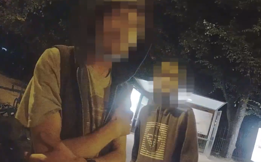 В Риге двое парней попросили полицию вызвать такси, а потом угнали велосипед В Риге двое парней попросили полицию вызвать такси, а потом угнали велосипед