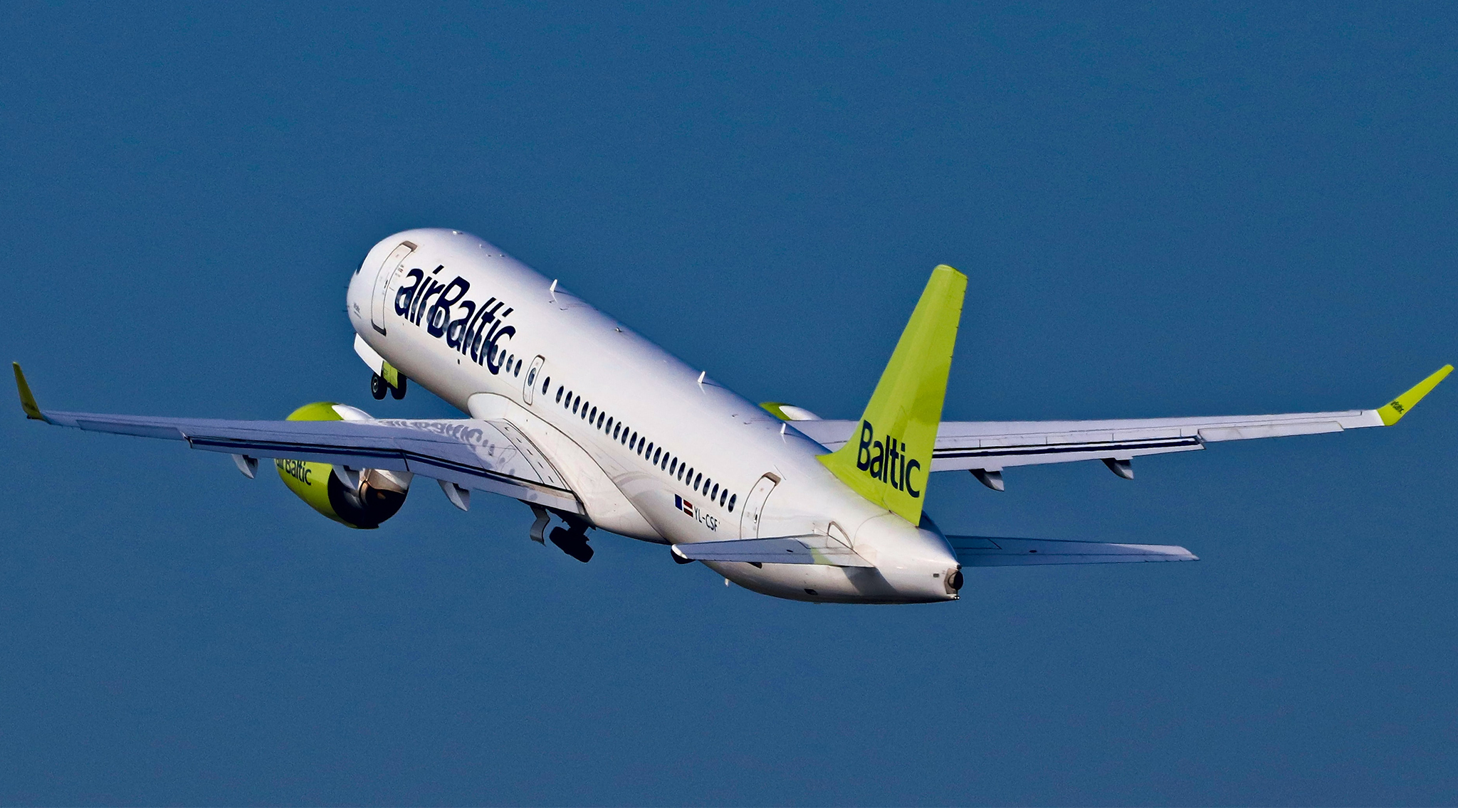 airBaltic в мае перевезла на 37% больше пассажиров
