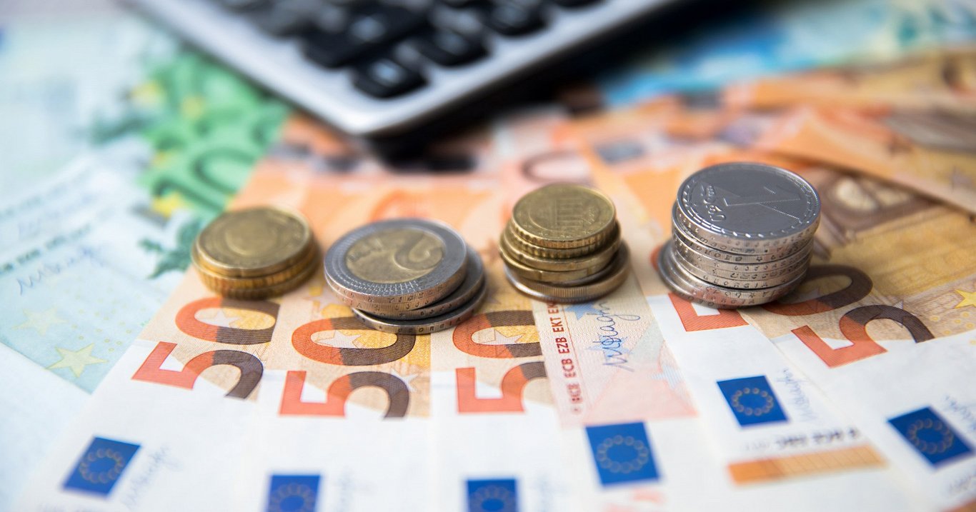 Налоговые поступления за восемь месяцев отстают от плана на 1,7%