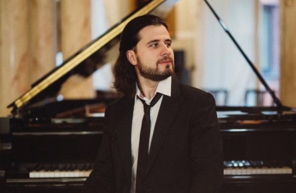 Латвийский пианист Андрей Осокин номинирован на приз "Opus Klassik" в Германии