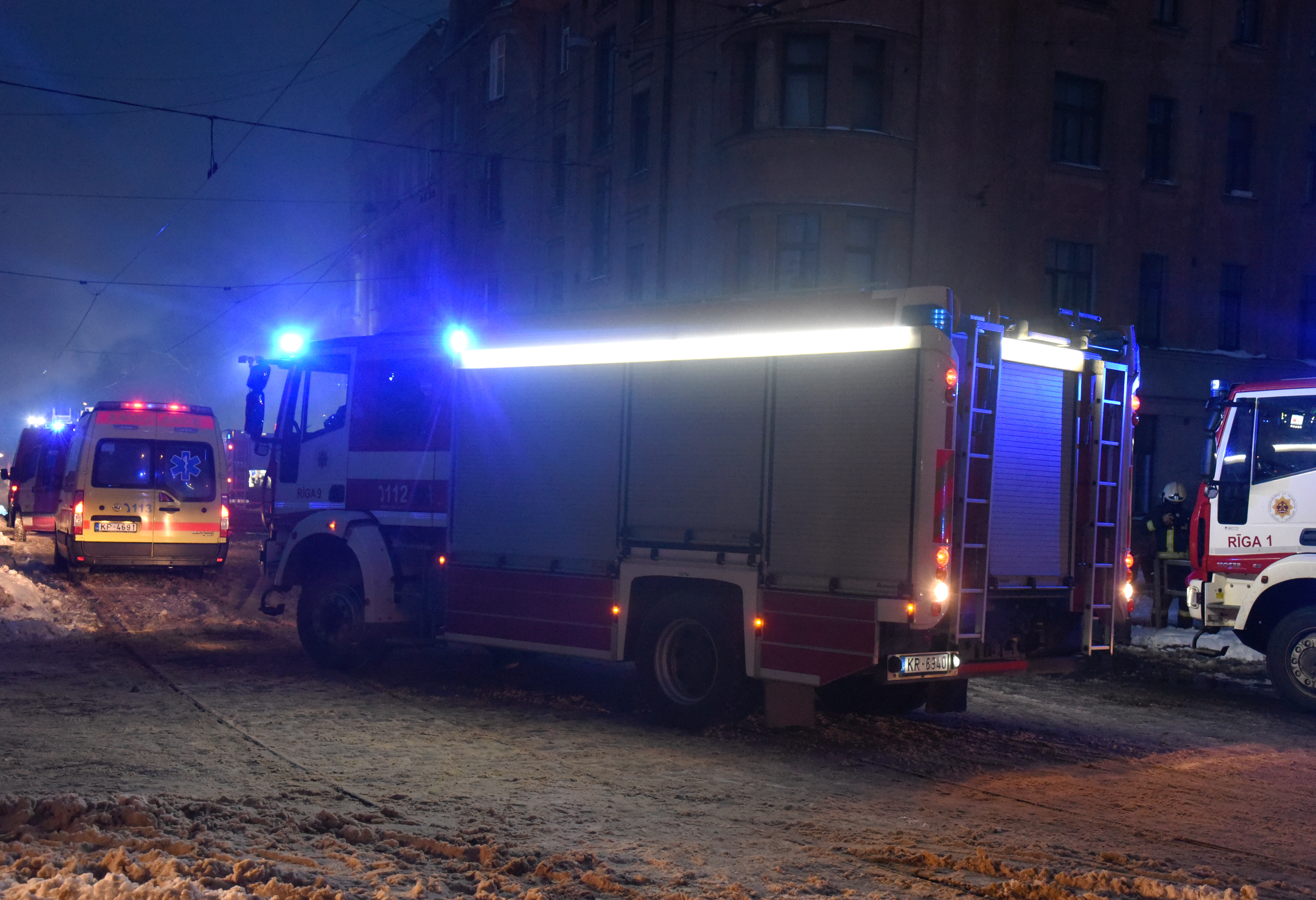 Svētdien no ugunsgrēkiem izglābti septiņi cilvēki Svētdien no ugunsgrēkiem izglābti septiņi cilvēki