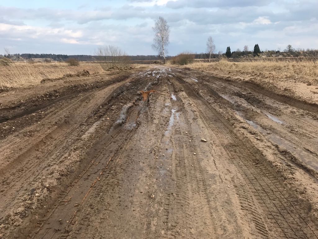 В латвийской глубинке сплошное бездорожье - 10 000 км без асфальта